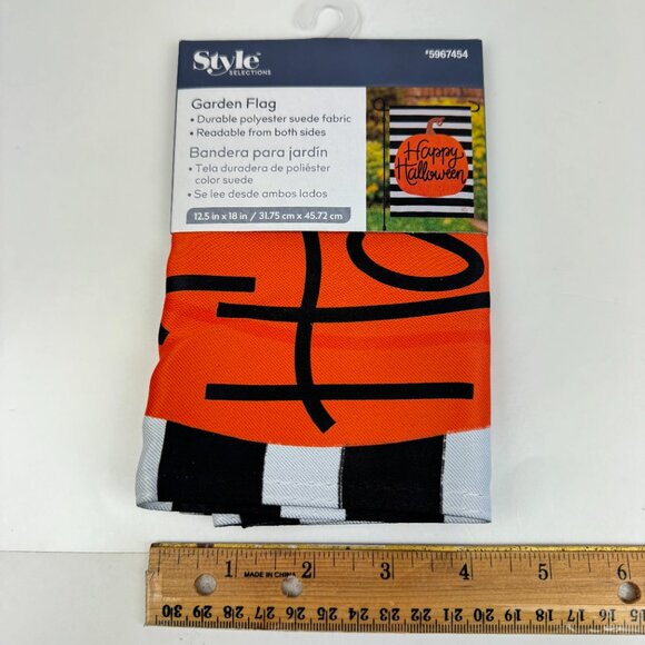 Lot of 4 Halloween Garden Flags 12.5 x 18 inch Trick or Treat‎ Style Selections - Picture 14 of 16